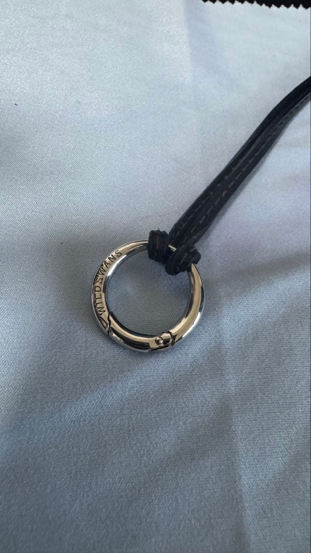 ラウンドカラビナキーリング　ワイルドスワンズ