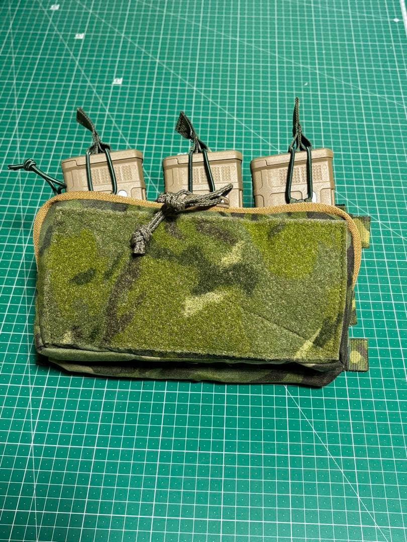 自作品　ダブルマガジンプラカード　サイガ12 aa12 マガジン対応