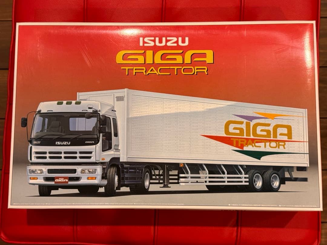 1/32ビッグカスタムトラック No.12 いすゞ ギガトレーラー未組立品