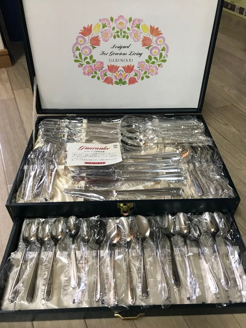 ラッキーウッド　カトラリーセットこーさん❣️