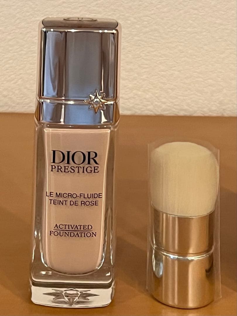 ディオール プレステージ ル マイクロフルイドタン0.5N シ