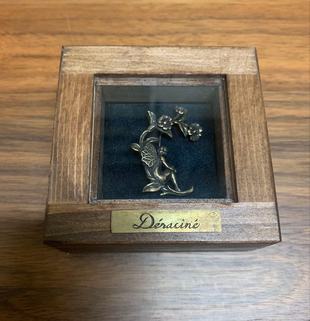 Déraciné × TORCH TORCH】妖精のブローチ - メルカリ