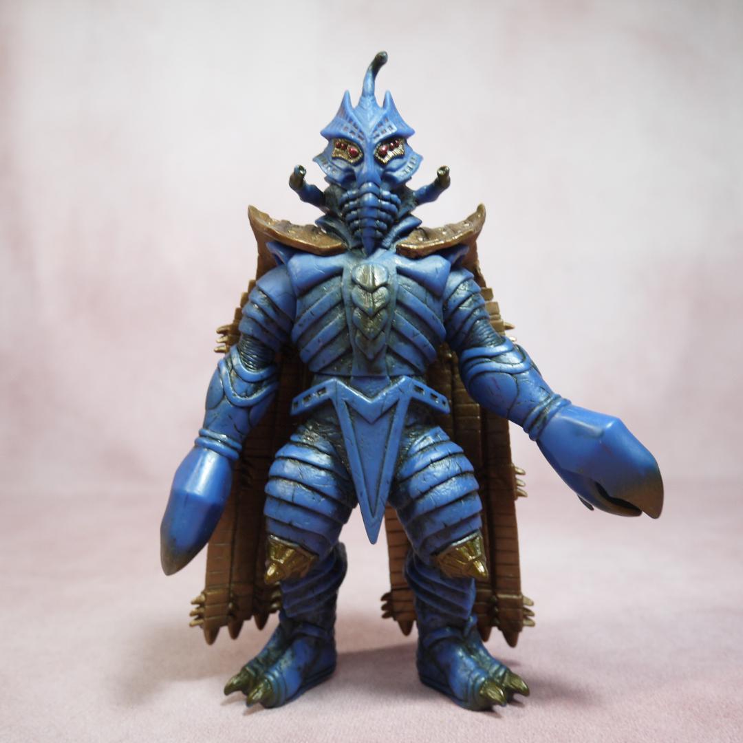 ウルトラ怪獣シリーズ テンペラー星人 2006 ソフビ - メルカリ