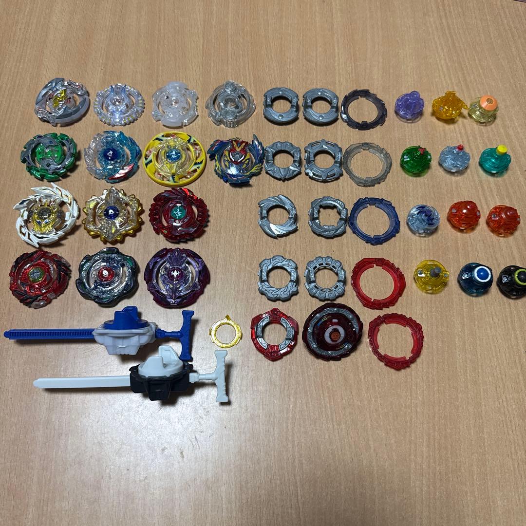 《早い者勝ち！》ベイブレードパーツとトップのまとめ売り
