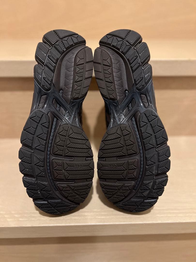 g*g様 asics GEL-KAYANO 20 DARKCHERRY/BLAC - メルカリ