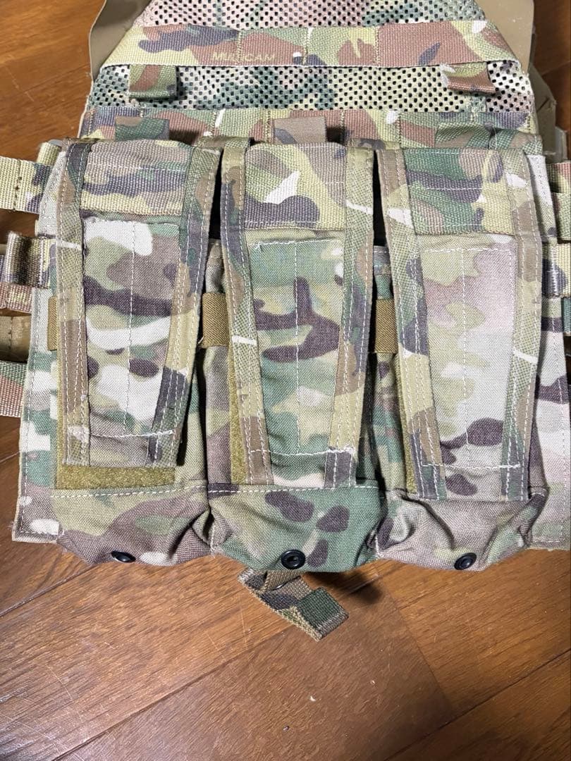 Crye Precision製 マガジンポーチ M4