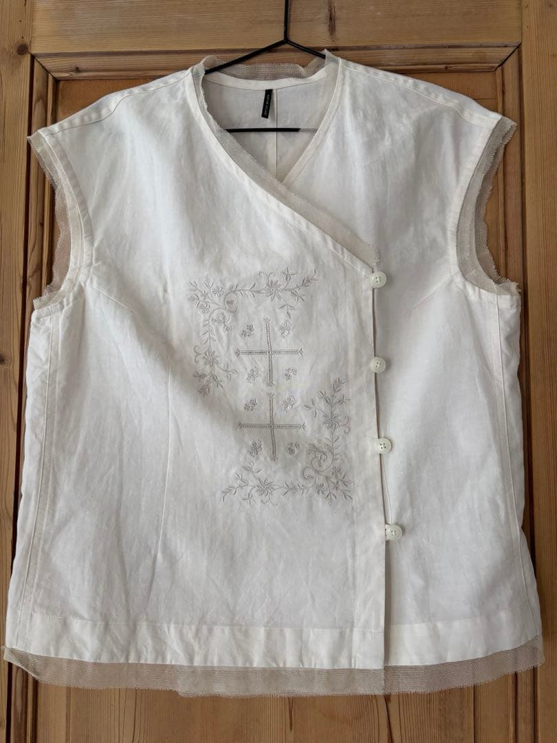 NATIVE VILLAGE ネイティブヴィレッジ 刺繍ベスト - メルカリ
