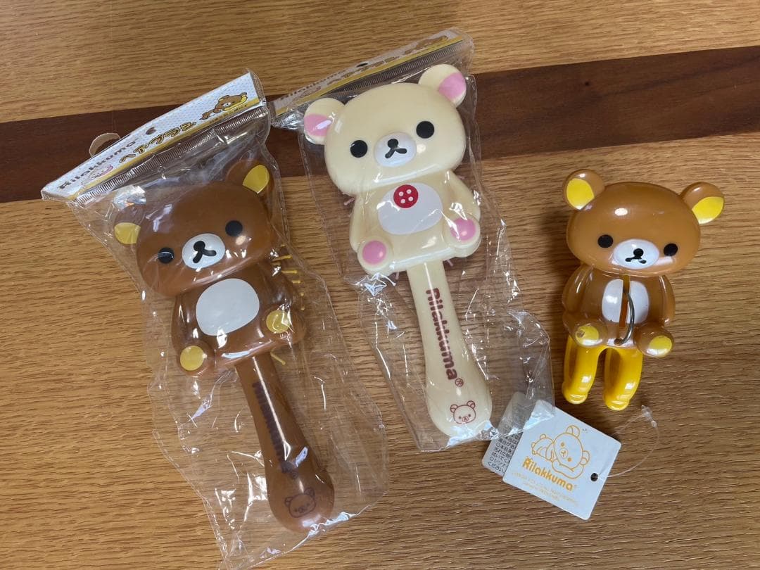 新品☆未使用 人気＆レア リラックマ＆コリラックマ☆ ヘアブラシセット＋おまけ 数量限定】大人気の #リラックマ × #貝印 のコラボ！ ヘアブラシ等の