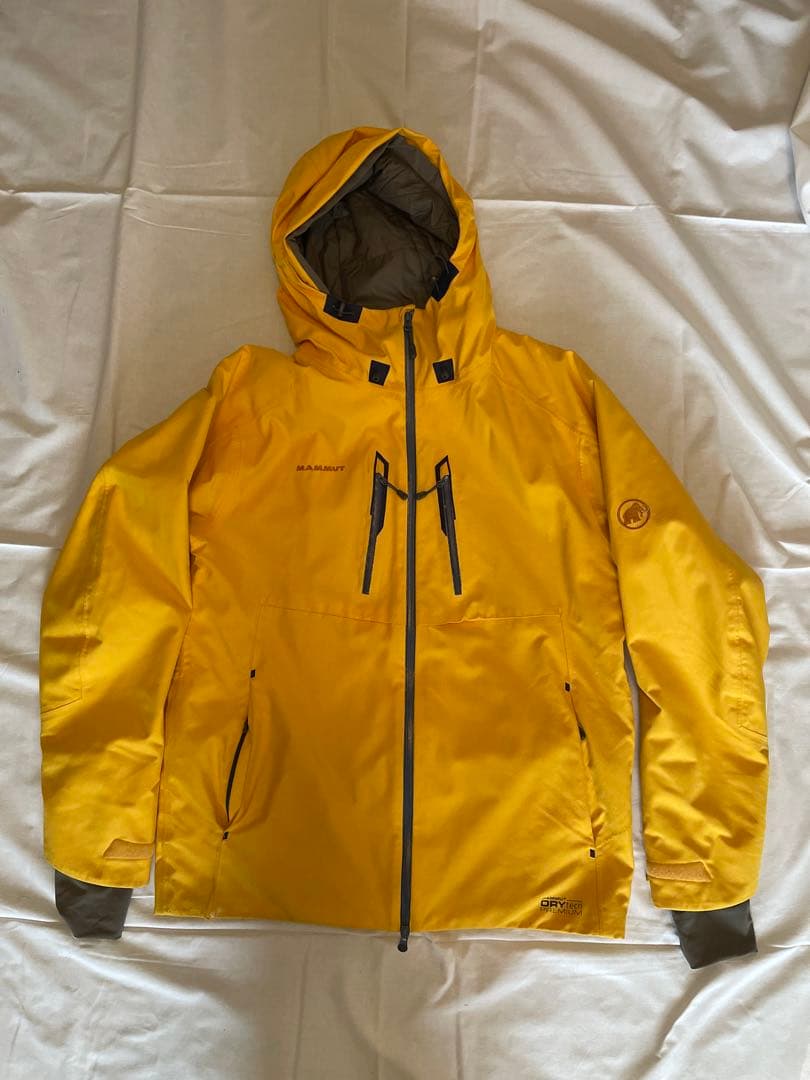MAMMUT 多機能アウター スノージャケット 刺繍ロゴ イエロー