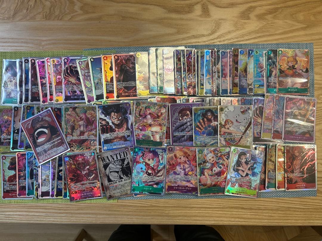 ワンピース トレーディングカード 120枚以上 デッキケースに入れて発送予定 000000002178_a0V6dYl.jpg