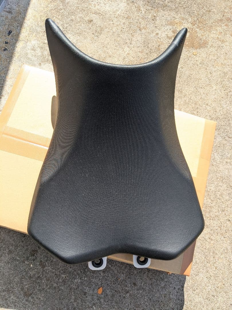 カワサキninja1000 純正ローシート