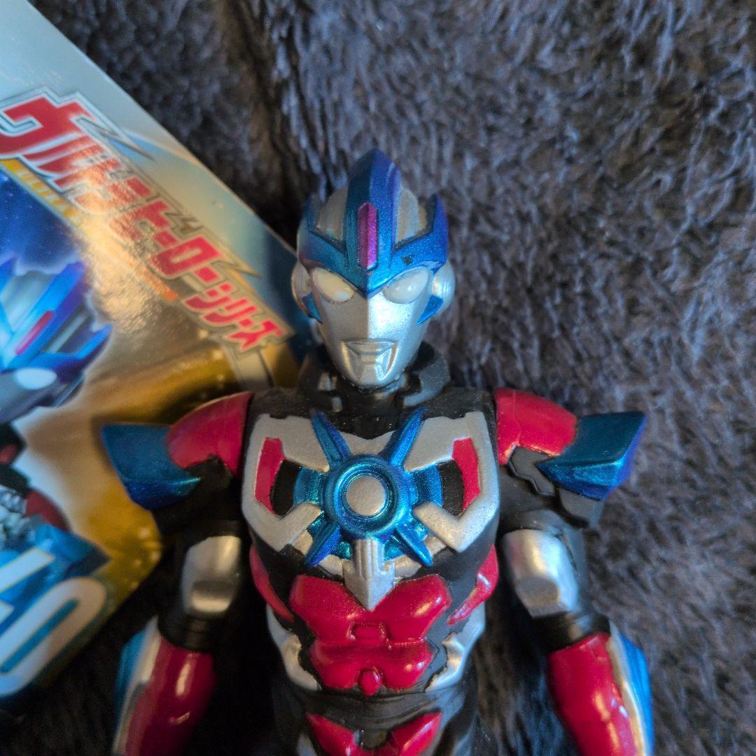 ウルトラマンオーブ ライトニングアタッカー - メルカリ