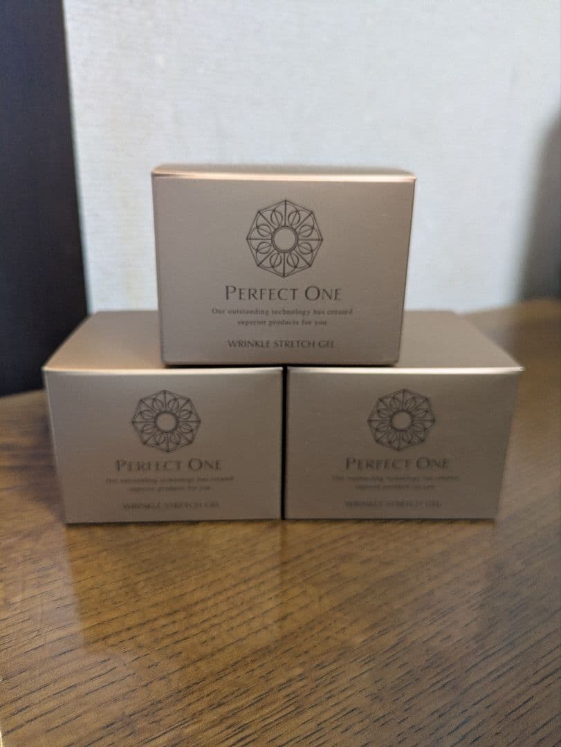 パーフェクトワン　リンクルストレッチジェル