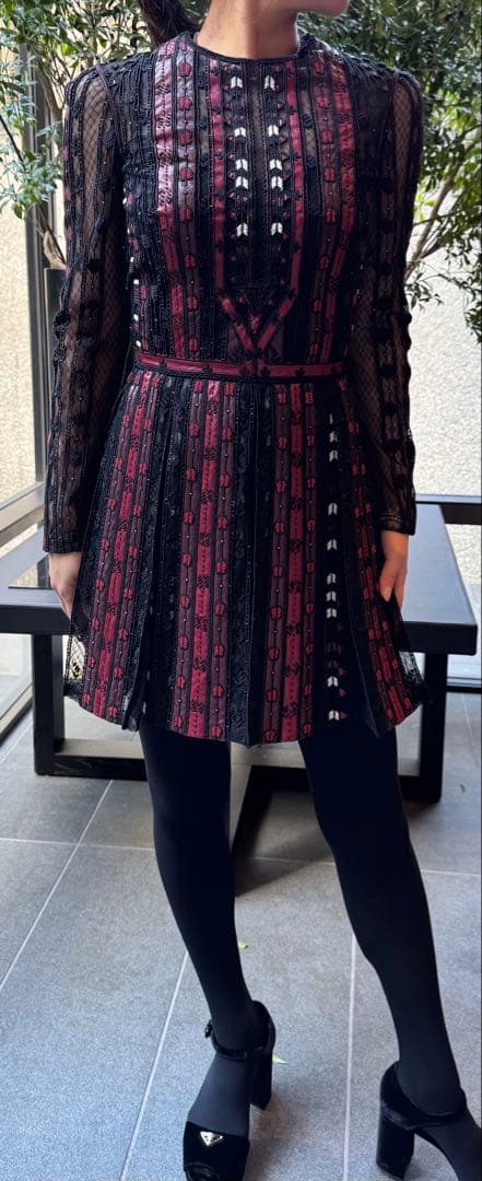 ヴァレンティノ　ドレスライン