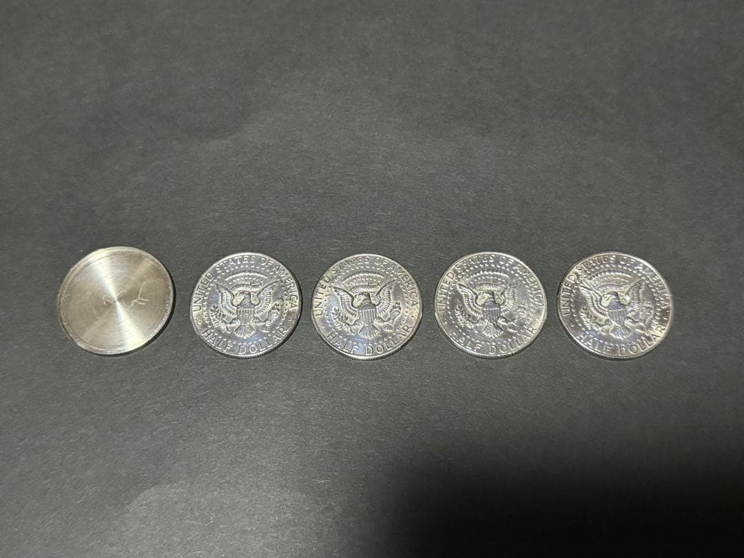 ケネディ ハーフダラー 1964年 銀貨4枚 ＋ シェル1枚 - メルカリ