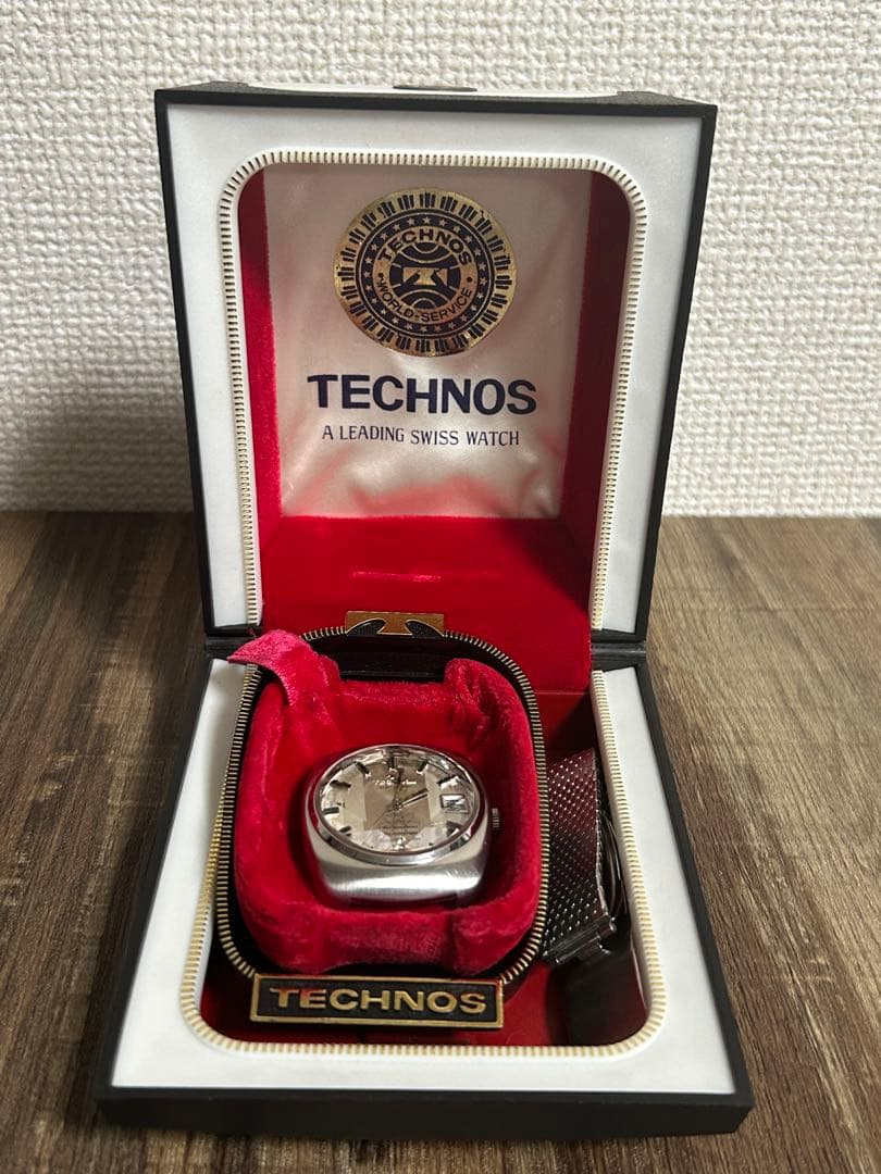 【ジャンク】TECHNOS テクノトロン 腕時計 箱付き 生産限定モデル50本】TECHNOS テクノス GMT メンズ 腕時計 T2444NB