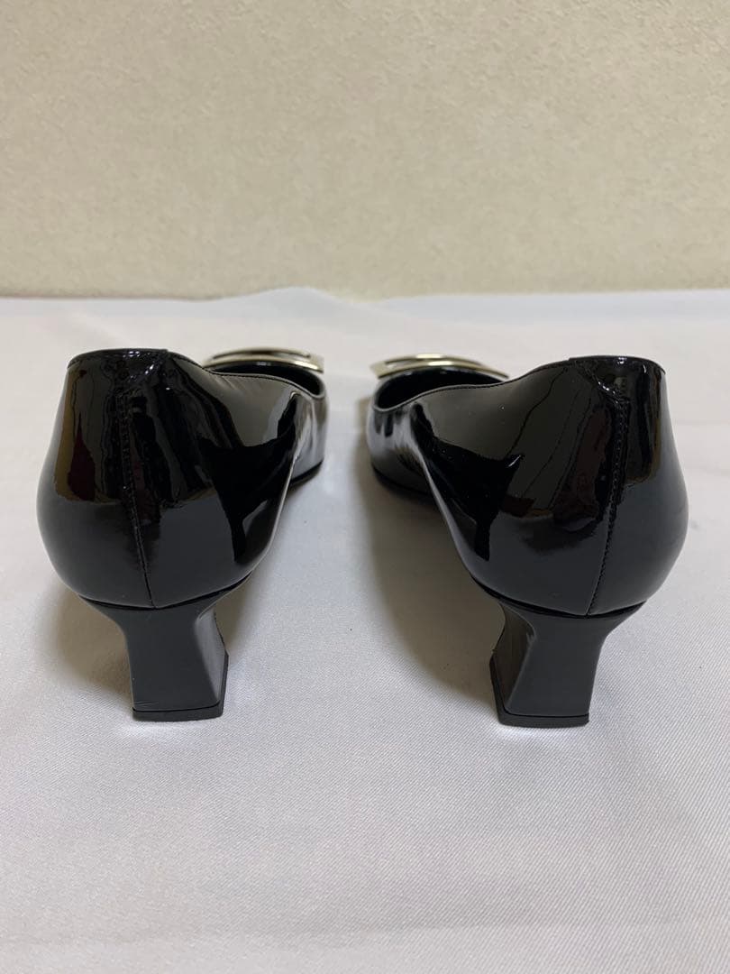 美品】Roger Vivier ブラック エナメル ハイヒール24cm