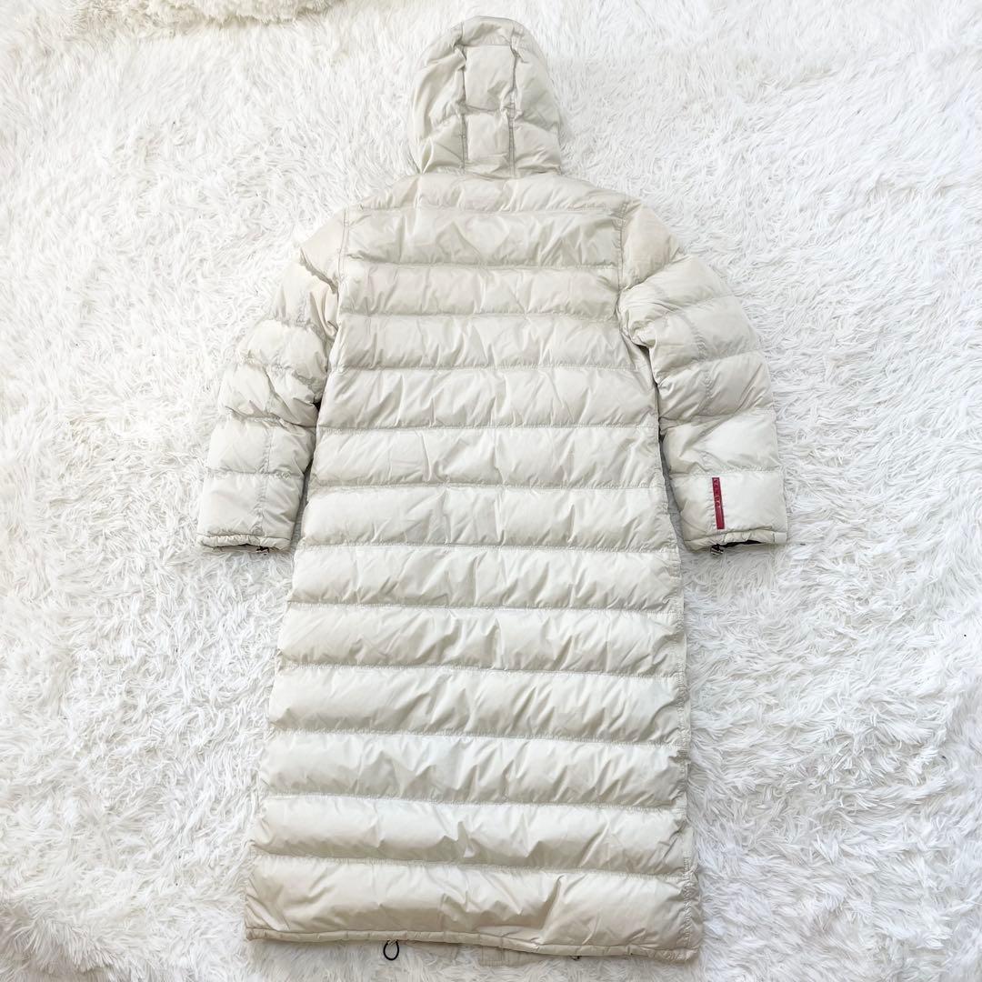 luce様 専用希少】PRADA プラダ ロングダウンコート 赤ロゴ - メルカリ