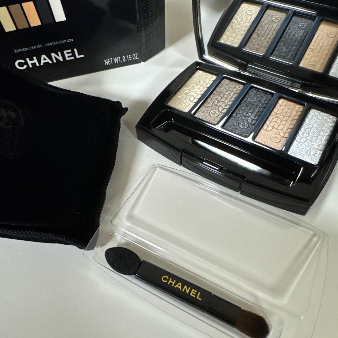 限定 CHANEL LUMIÈRE GRAPHIQUE アイシャドウ パレット