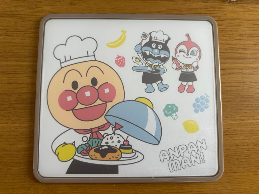 最新版！非売品！すかいらーくアンパンマン クッキングボード - メルカリ