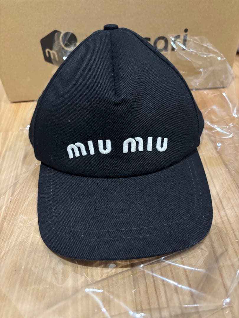 miumiu キャップ Mサイズ ブラック