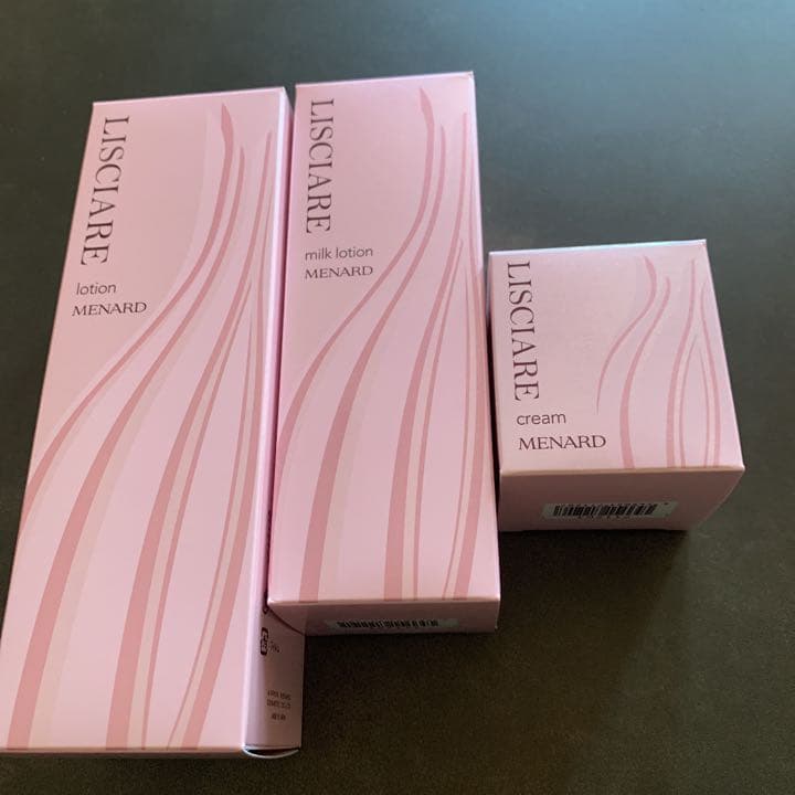 メナード リシアル ローション　ミルク　クリーム各1個