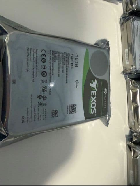 Seagate Exos X16 16TB 稼働時間極小