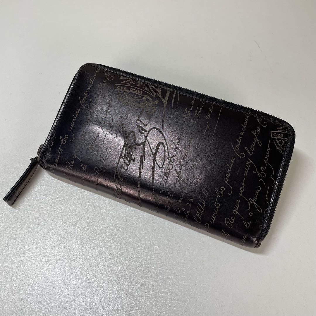 ベルルッティ　カリグラフィ　ラウンドファスナー　レザー長財布　ネイビー