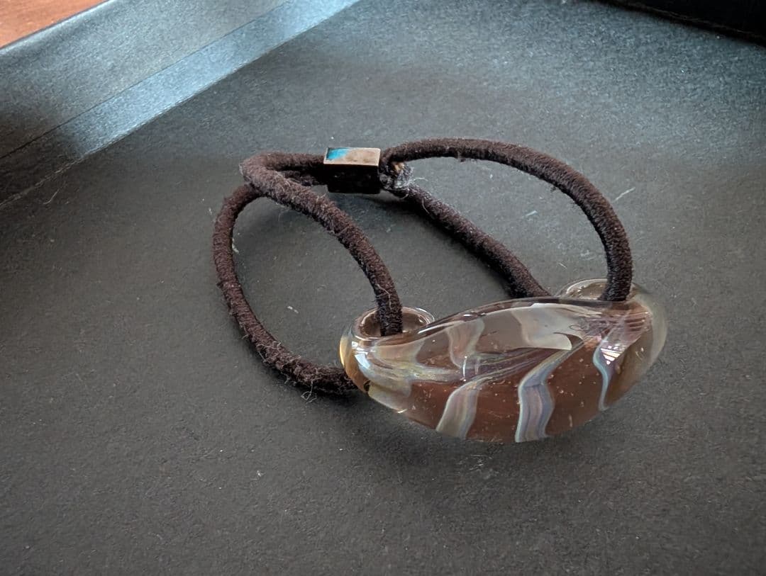 891000）コレットマルーフ　グラスポニー　ブラウン、グレー系