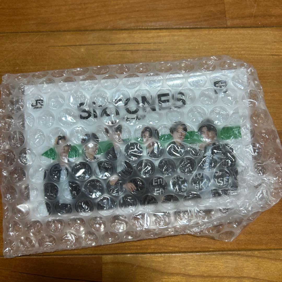 SixTONES JR東日本オリジナル駅名標キーホルダー - メルカリ