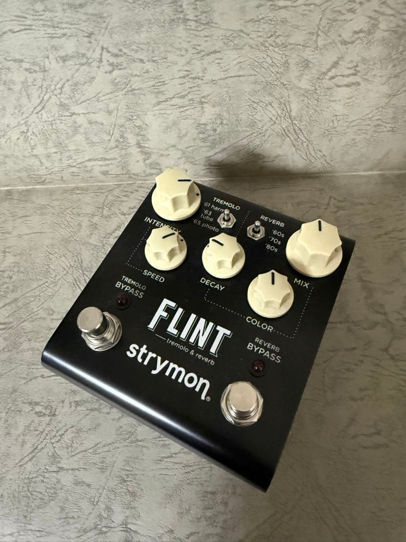 strymon Flint v1 本体のみ