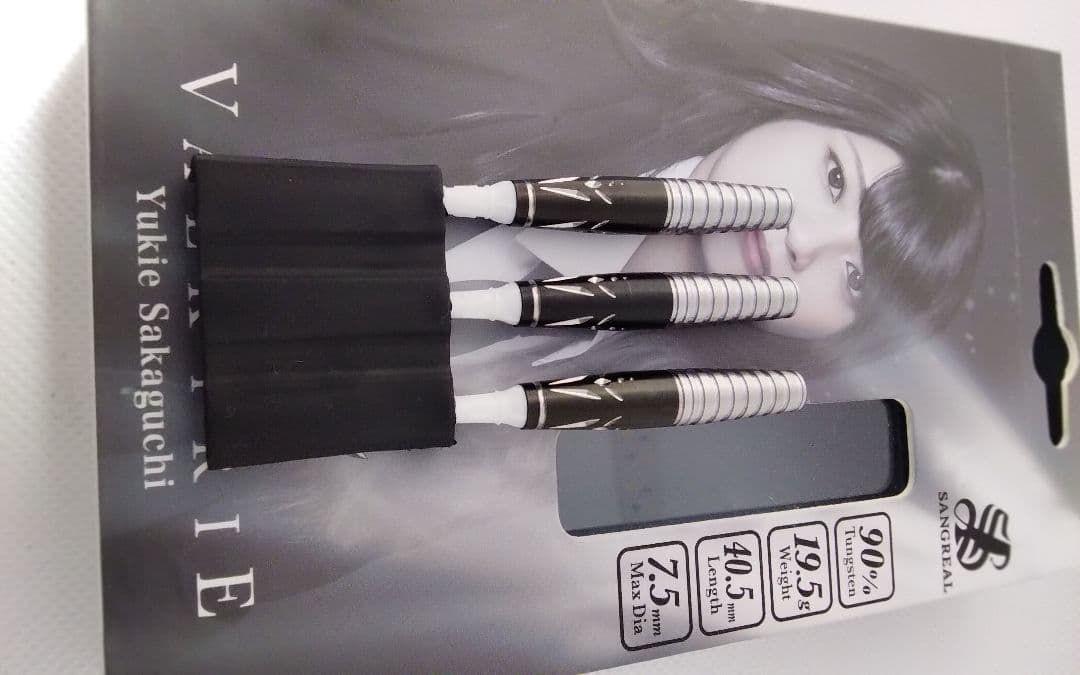 New サングリアル!坂口優希恵!超綺麗!新品同品!付録未開封!ダーツ