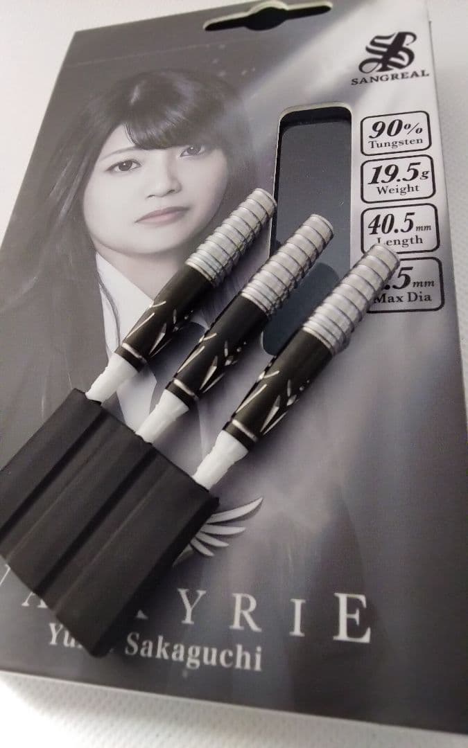 New サングリアル!坂口優希恵!超綺麗!新品同品!付録未開封!ダーツ