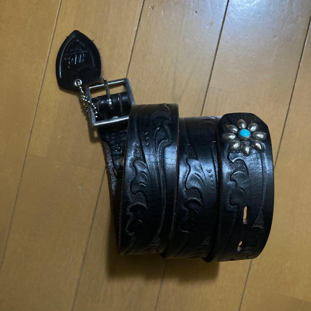 34 エンボス　ターコイズ　htc