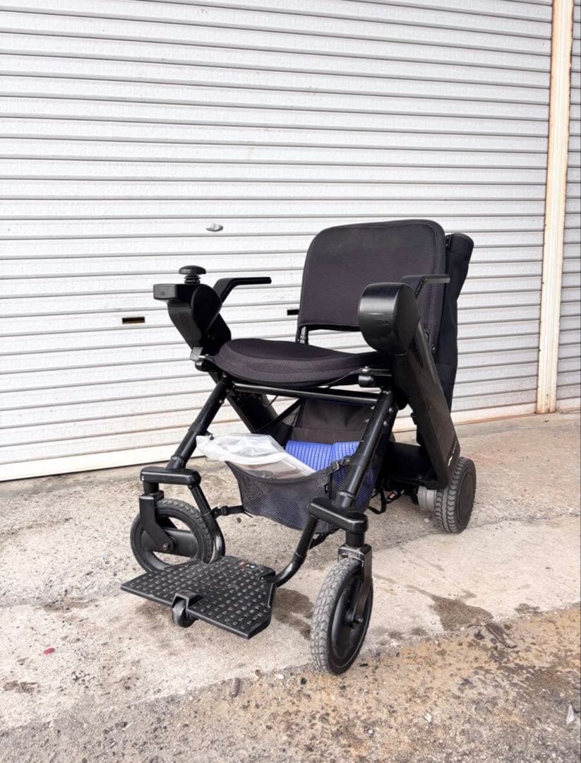 WHILL Model F 電動車椅子 ブラック　ウィル