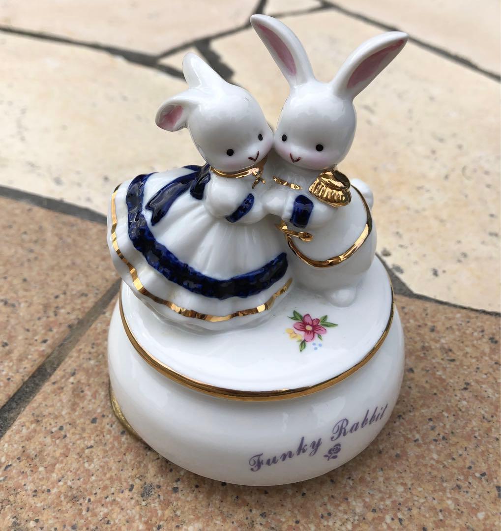 funky rabbit うさぎオルゴール 箱あり 陶器製 アンティーク小物