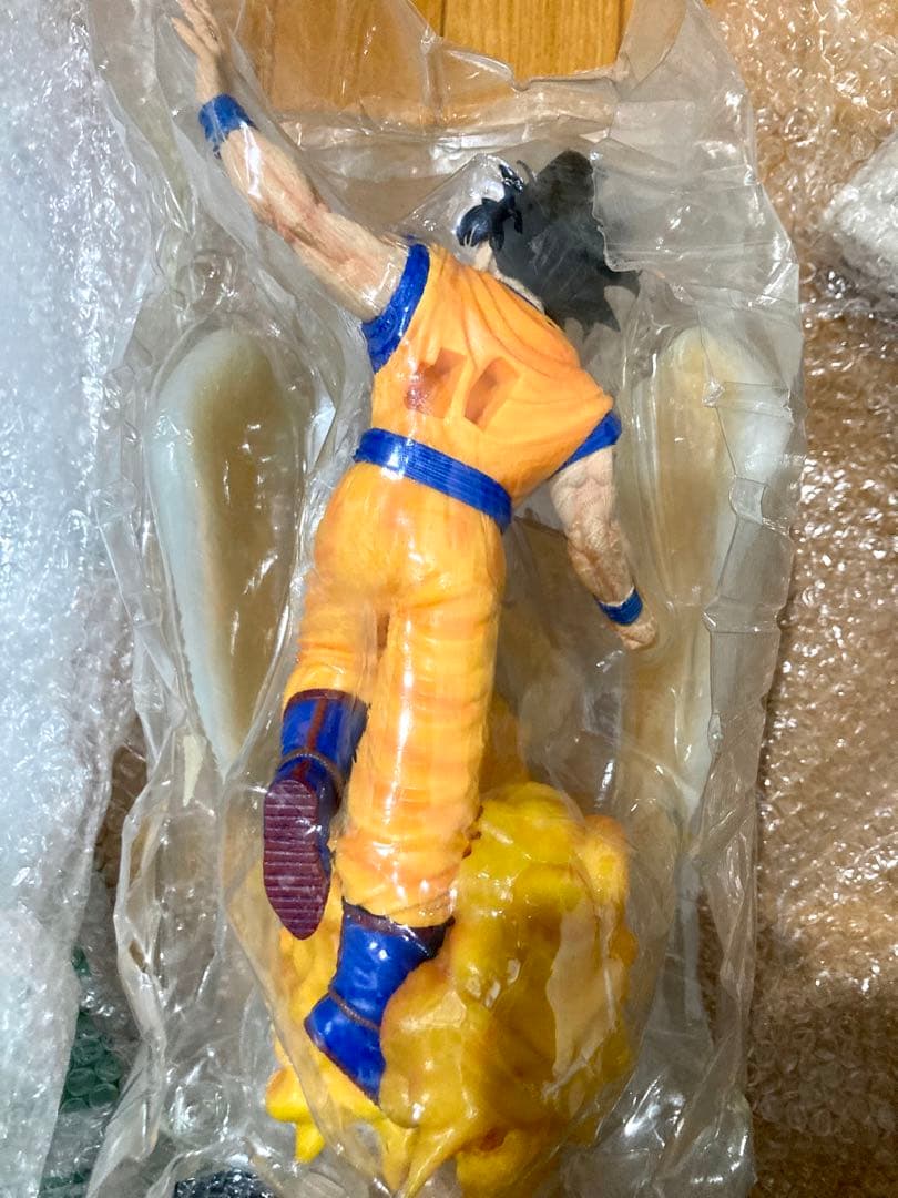 ドラゴンボール 孫悟空 天使フィギュア 30cm PVC - メルカリ