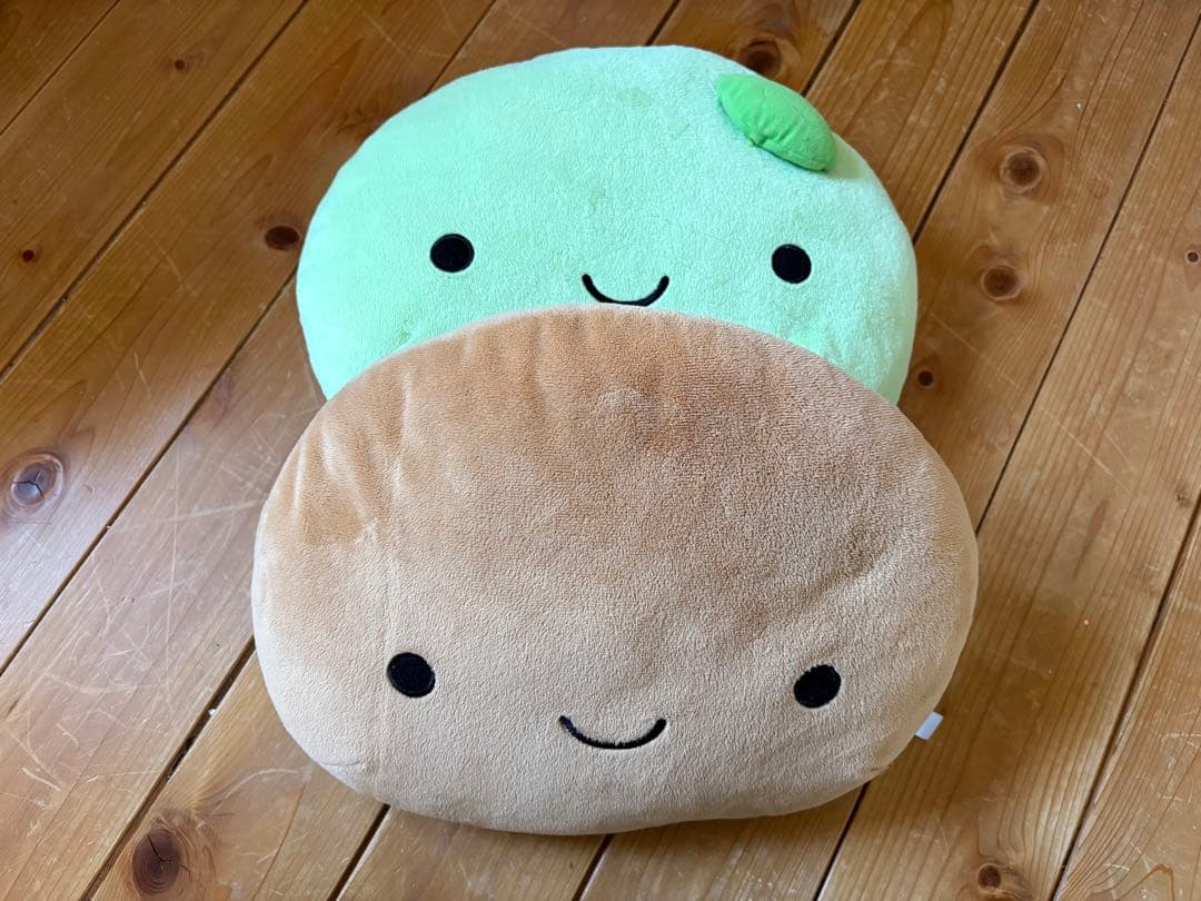 温泉まんじゅうのぬいぐるみ、クッション - メルカリ