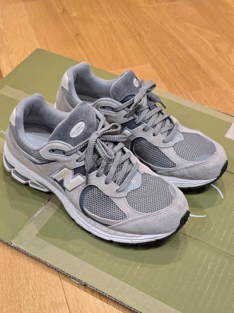 F*i様 New Balance 2002R グレー