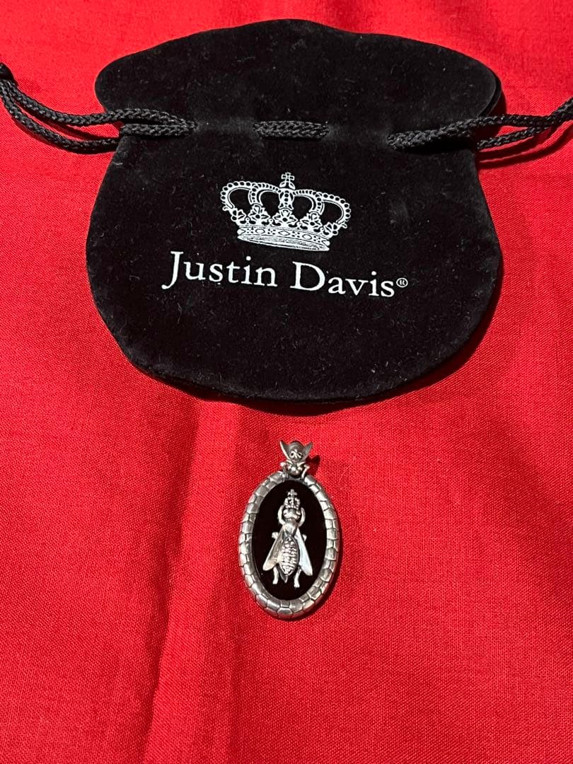 美品!ジャスティンデイビス 女王蜂ペンダント銀製　廃盤・入手困難