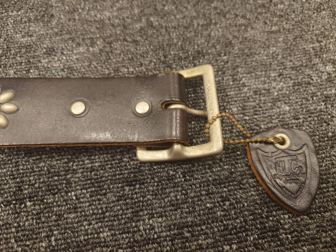 HTC レザー スタッズ フラワー ベルト 34