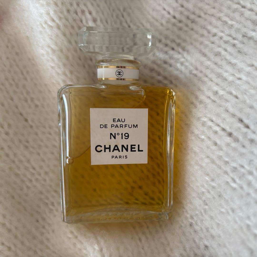シャネルN°19　オールドパルファム　CHANEL 50ml