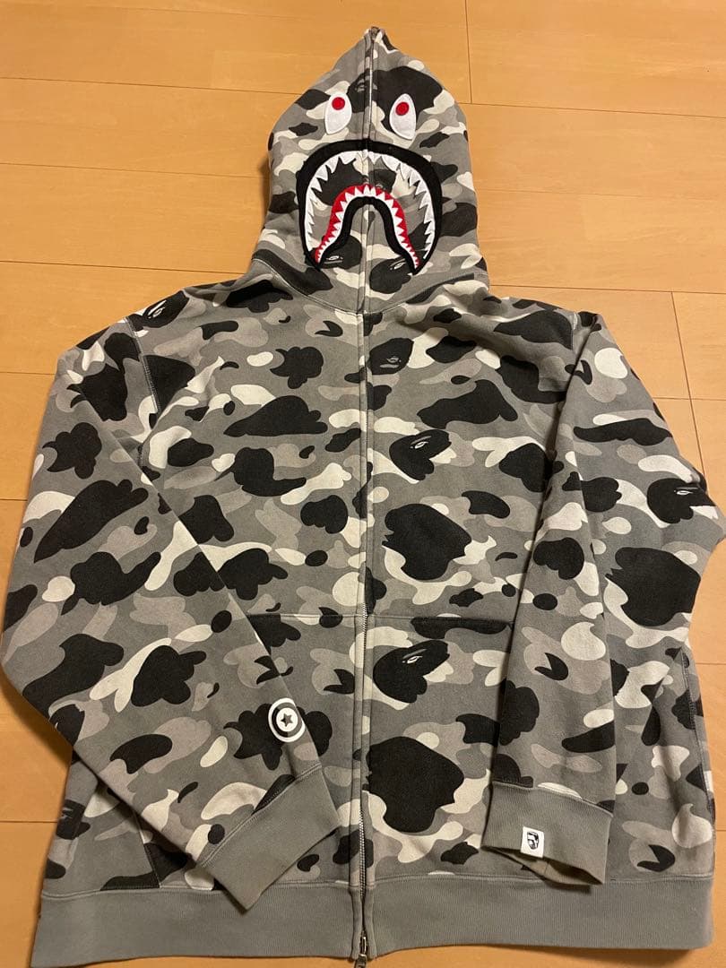 A BATHING APE カモフラージュシャークパーカー - メルカリ