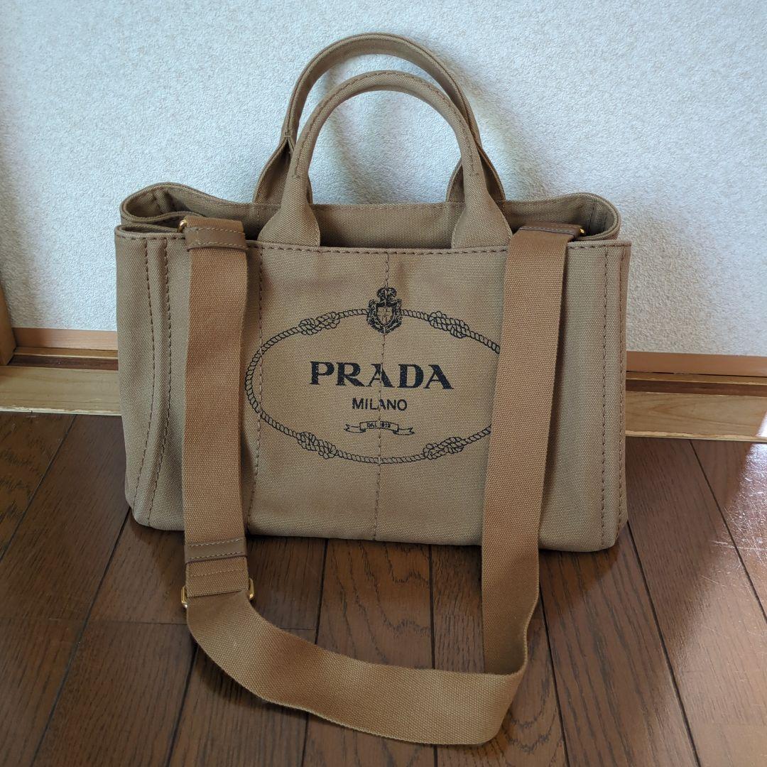 PRADA ベージュ トートバッグ