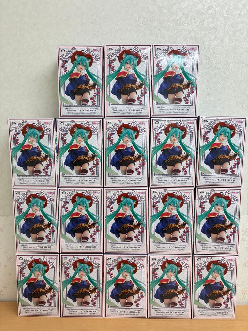 初音ミク　Wonderland フィギュア　長靴を履いた猫　18個セット