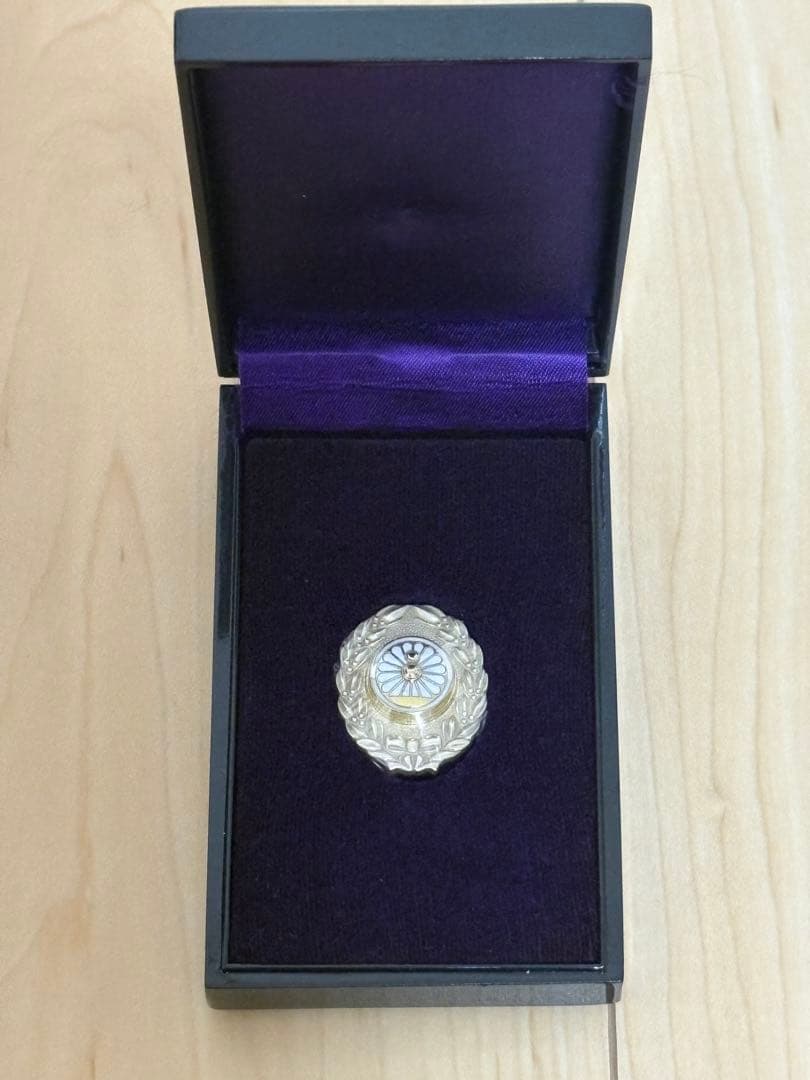 美品】日本国有鉄道（旧国鉄）功績章（徽章・ピンバッジ） - メルカリ