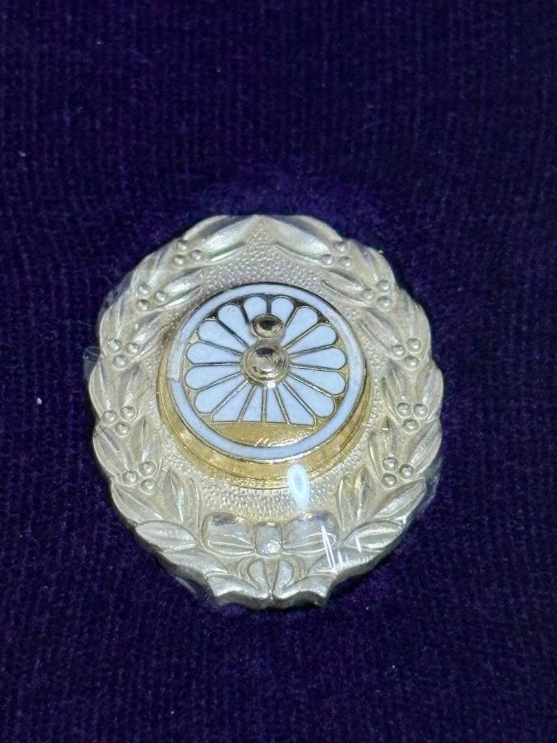 美品】日本国有鉄道（旧国鉄）功績章（徽章・ピンバッジ） - メルカリ