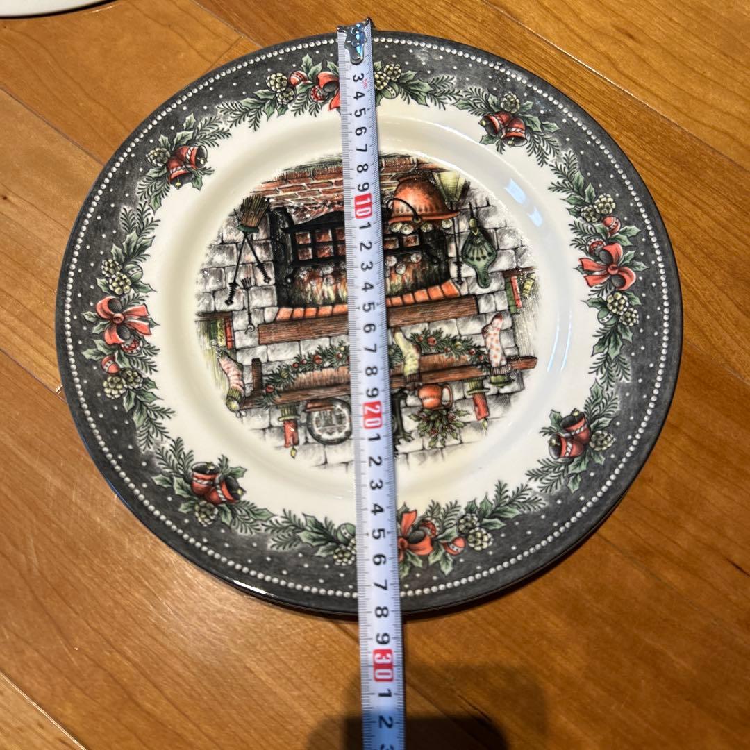 ロイヤルスタッフォード ROYAL STAFFORD クリスマスプレート4枚