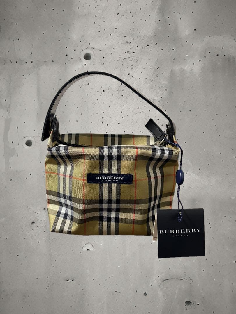 未使用級✨BURBERRY バーバリー ミニポーチ スクエア ノバチェック