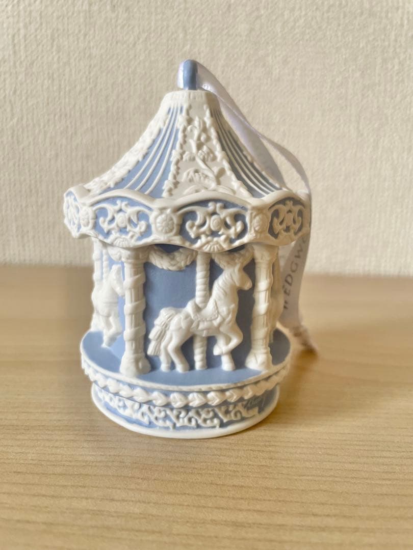 ウェッジウッド クリスマスオーナメント 2016メリーゴーランド - メルカリ